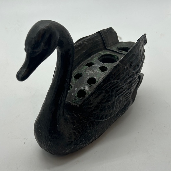 Elegant Petite Cast IronSwan Sculpture Candle Holder - Picture 5 of 5